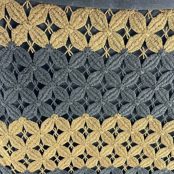 LOFT Crochet Overlay Pencil Skirt Size 8‎ - Picture 2 of 6